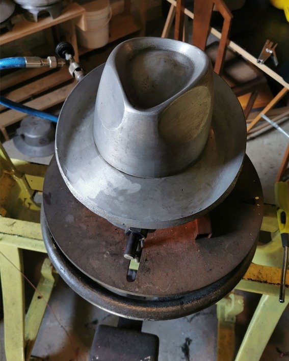 moulage chapeau sur formes
