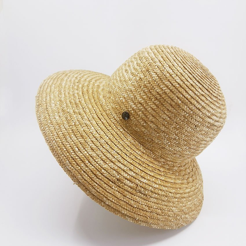 Chapeau Cloche en Paille Tressée