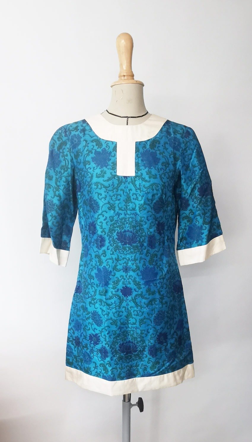Robe En Soie